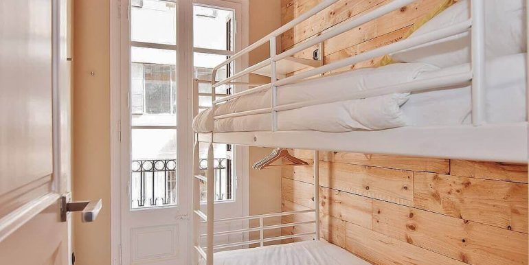 extraordinario-piso-en-venta-con-licencia-turistica-junto-el-paseo-de-gracia-habitacion-5