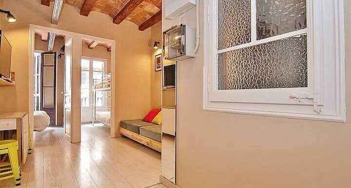 extraordinario-piso-en-venta-con-licencia-turistica-junto-el-paseo-de-gracia-salon-4