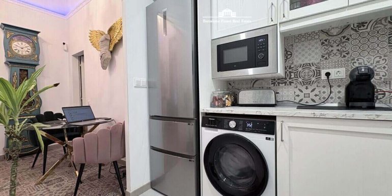 planta-baja-duplex-con-encanto-en-venta-en-la-barceloneta-cocina-4