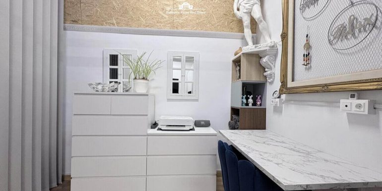 planta-baja-duplex-con-encanto-en-venta-en-la-barceloneta-habitacion-8