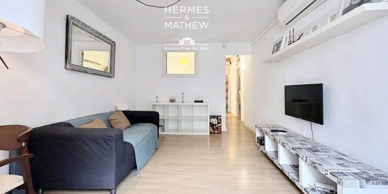 piso-en-venta-de-tres-habitaciones-cerca-de-las-ramblas-salon-7