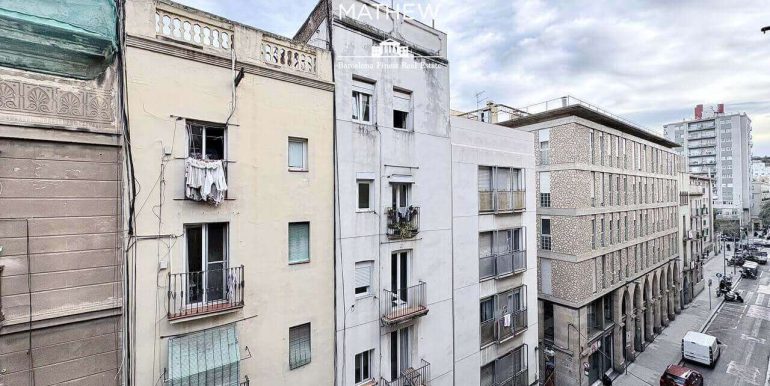 piso-en-venta-de-tres-habitaciones-cerca-de-las-ramblas-vistas-2