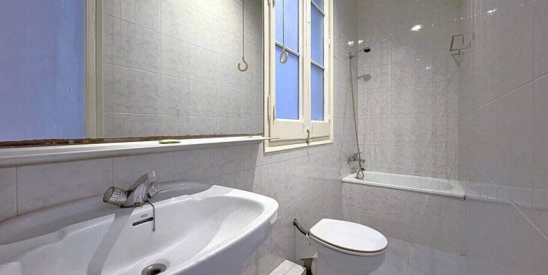 magnifico-piso-en-venta-de-dos-habitaciones-en-el-quadrat-bano-2