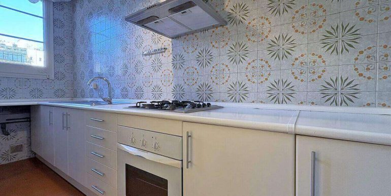 magnifico-piso-en-venta-de-dos-habitaciones-en-el-quadrat-cocina-2