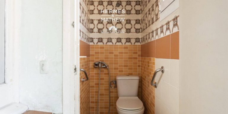 fantastica-oportunidad-de-inversion-en-el-corazon-de-gracia-piso-en-venta-con-inquilino-bano-1