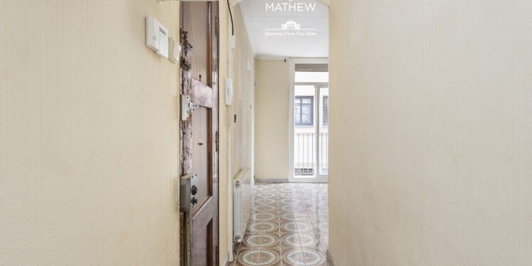 fantastica-oportunidad-de-inversion-en-el-corazon-de-gracia-piso-en-venta-con-inquilino-pasillo-1