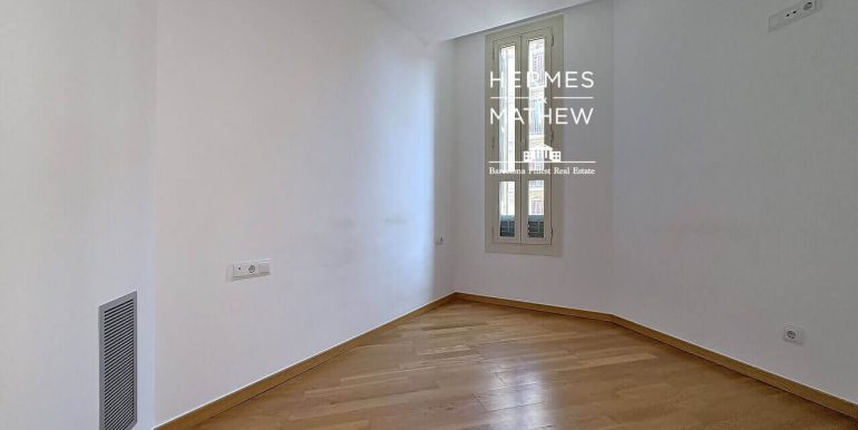 magnifico-piso-en-venta-con-dos-habitaciones-y-dos-banos-en-el-quadrat-dor-habitacion-1