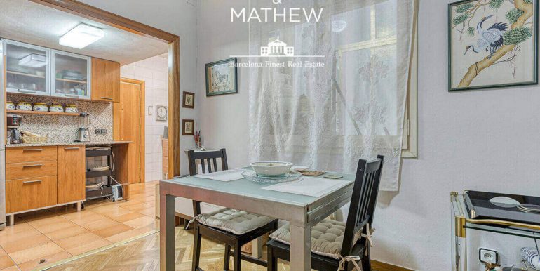 piso-en-venta-en-el-quadrat-dor-de-cuatro-habitaciones-habitacion-9