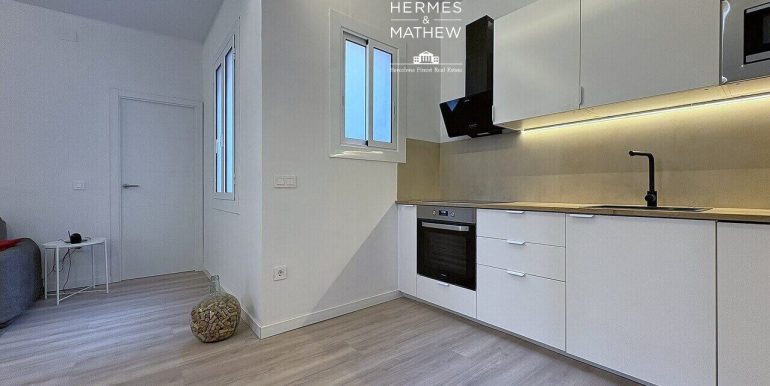 encantador-piso-en-venta-con-una-habitacion-en-el-corazon-del-raval-cocina-4
