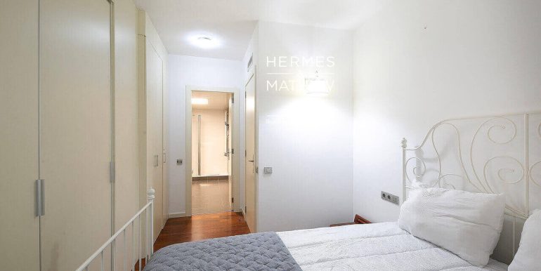 exclusivo-piso-en-venta-con-dos-habitaciones-junto-lavinguda-del-portal-de-langel-habitacion-3