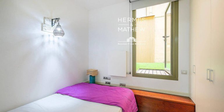 exclusivo-piso-en-venta-con-dos-habitaciones-junto-lavinguda-del-portal-de-langel-habitacion-5