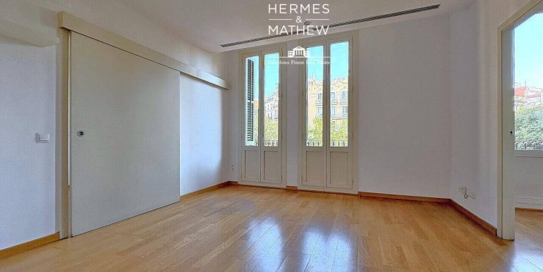 magnifico-piso-en-venta-de-dos-habitaciones-junto-la-placa-doctor-letamendi-salon-1