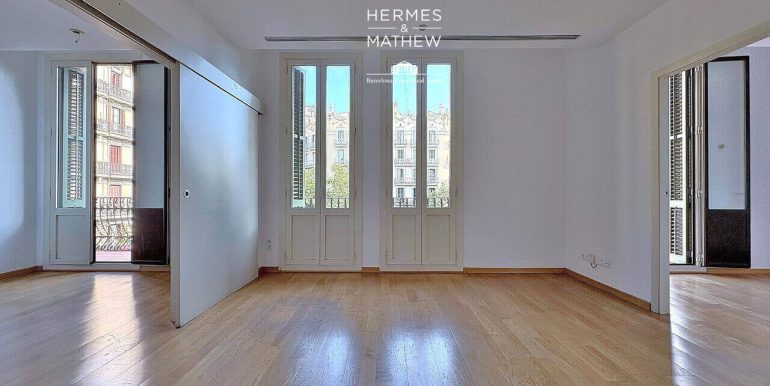 magnifico-piso-en-venta-de-dos-habitaciones-junto-la-placa-doctor-letamendi-salon-8