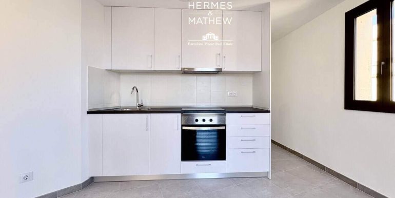 atico-en-venta-a-pocos-minutos-de-la-avenida-paralelo-cocina-5