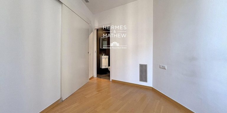 luminoso-atico-a-reformar-en-finca-historica-con-una-ubicacion-inmejorable-en-el-centro-de-barcelona-habitacion-3