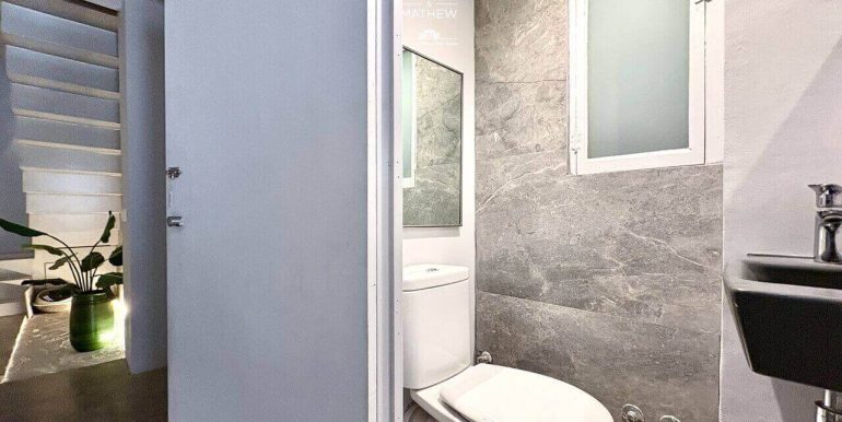 duplex-de-diseno-a-minutos-de-la-sagrada-familia-espacio-unico-con-alma-creativa-bano-4