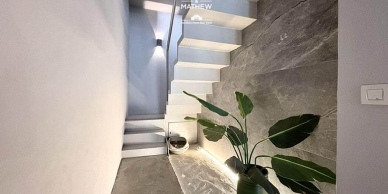 duplex-de-diseno-a-minutos-de-la-sagrada-familia-espacio-unico-con-alma-creativa-distribuidor-1
