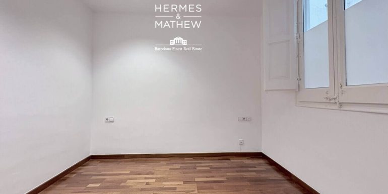 extraordinaria-vivienda-en-venta-totalmente-reformada-situada-a-escasos-pasos-de-rambla-catalunya-y-paseo-de-gracia-habitacion-10