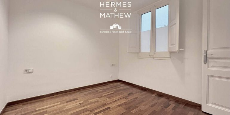 extraordinaria-vivienda-en-venta-totalmente-reformada-situada-a-escasos-pasos-de-rambla-catalunya-y-paseo-de-gracia-habitacion-11