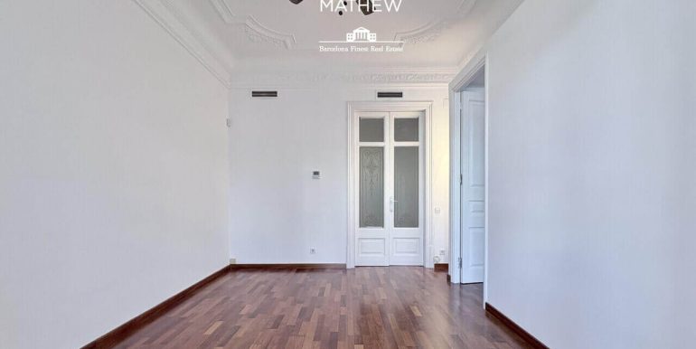 extraordinaria-vivienda-en-venta-totalmente-reformada-situada-a-escasos-pasos-de-rambla-catalunya-y-paseo-de-gracia-salon-7