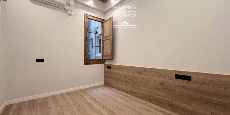 piso-en-venta-totalmente-reformado-a-estrenar-en-la-superilla-de-consell-de-cent-habitacion-2