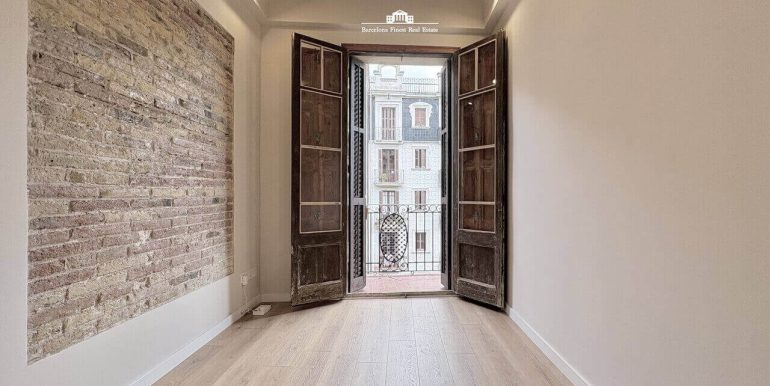 piso-en-venta-totalmente-reformado-a-estrenar-en-la-superilla-de-consell-de-cent-habitacion-6