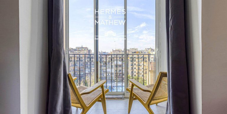 exclusiva-vivienda-en-venta-en-rambla-catalunya-con-vistas-privilegiadas-a-la-sagrada-familia-habitacion-4_Easy-Resize.com