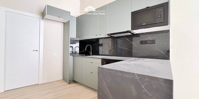 renovado-y-encantador-piso-de-dos-habitaciones-en-venta-en-finca-clasica-junto-a-las-ramblas-cocina-8