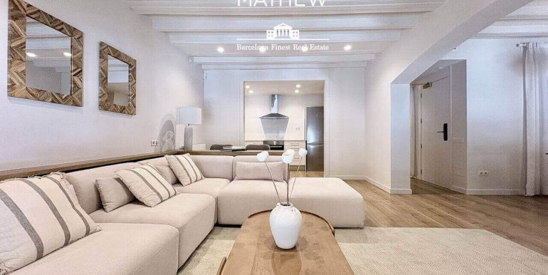 elegante-piso-en-venta-con-dos-habitaciones-a-estrenar-frente-al-port-vell-salon-6
