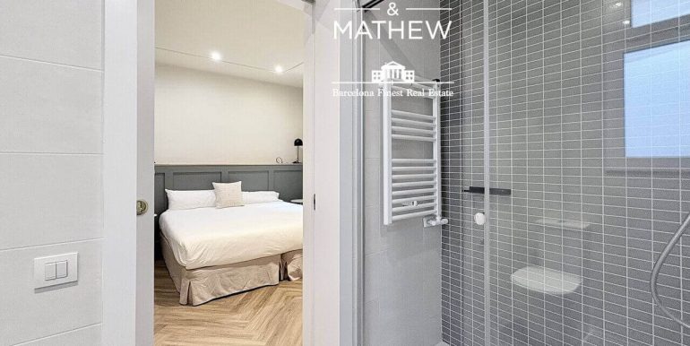 exclusiva-residencia-a-estrenar-en-venta-frente-al-port-vell-con-rooftop-premium-y-esencia-historica-bano-6