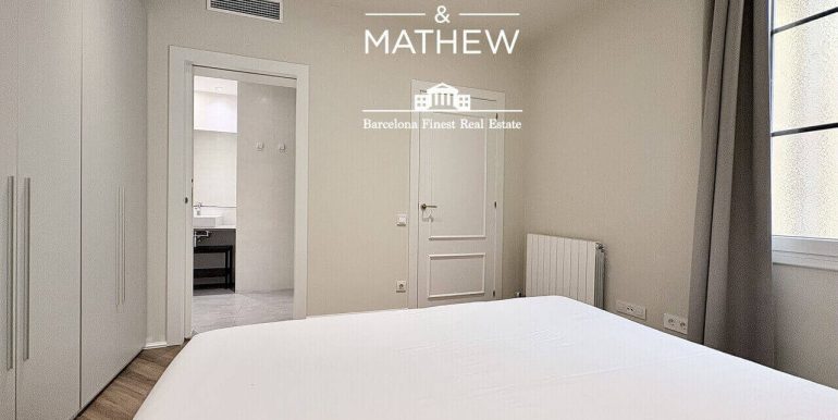 exclusivo-piso-de-diseno-en-venta-a-estrenar-con-tres-habitaciones-frente-al-port-vell-habitacion-4