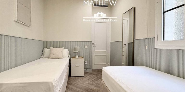 exclusivo-piso-de-diseno-en-venta-a-estrenar-con-tres-habitaciones-frente-al-port-vell-habitacion-8