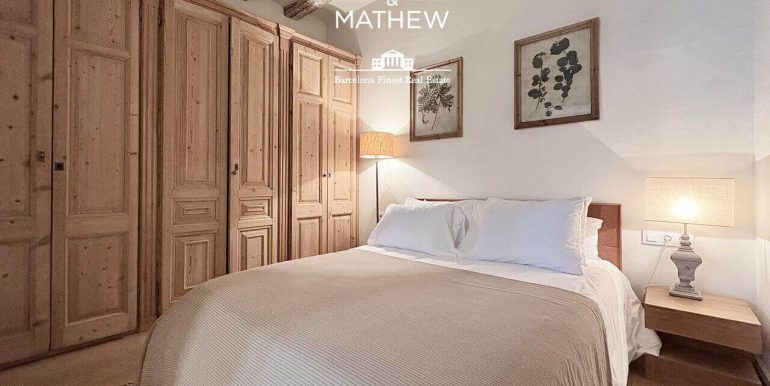 exclusivo-piso-en-venta-reformado-a-estrenar-en-el-corazon-del-barrio-gotico-habitacion-2