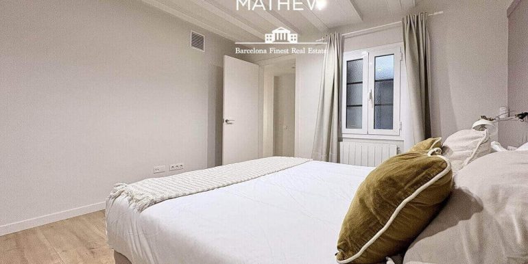 magnifico-piso-en-venta-con-una-habitacion-a-estrenar-frente-al-port-vell-habitacion-4