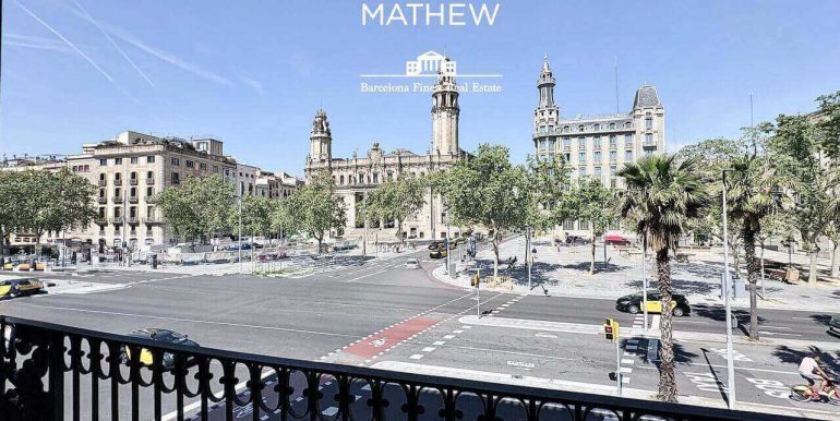 piso-exclusivo-en-venta-frente-al-port-vell-con-rooftop-piscina-y-diseno-a-estrenar-en-enclave-privilegiado-vistas-1