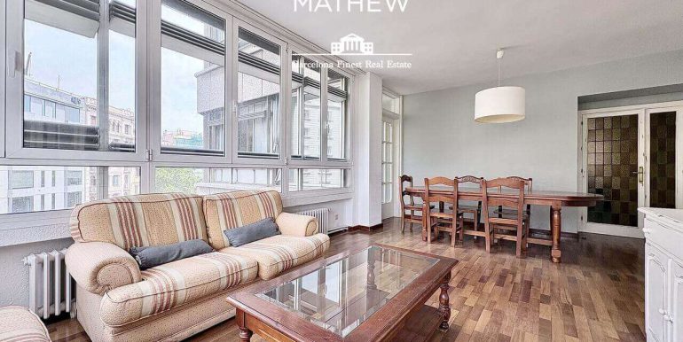 piso-en-venta-alto-exterior-y-banado-por-el -sol-en-el-corazon -el-eixample-con-parking-opcional-salon-7
