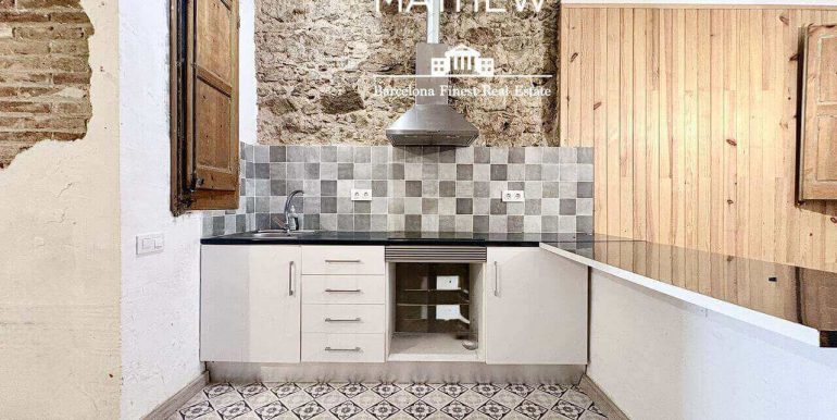 piso-en-venta-con-terraza-de-35-m2- y-gran-potencial-de-reforma-junto-als-jardins-del-turo-del-putxet-cocina-10