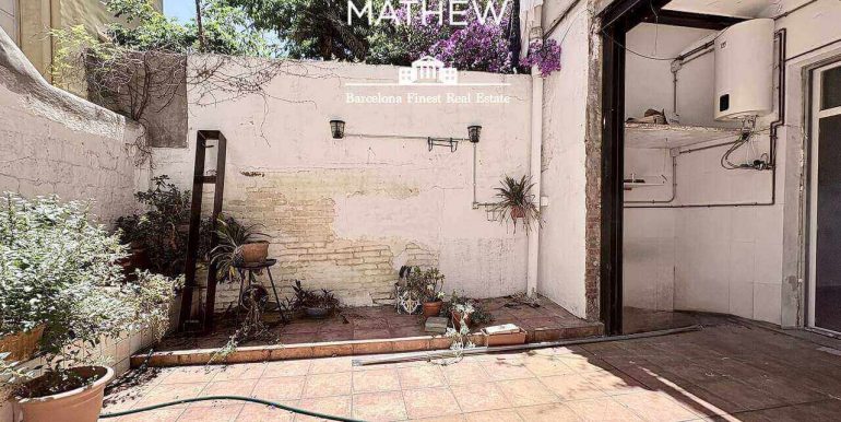 piso-en-venta-con-terraza-de-35-m2- y-gran-potencial-de-reforma-junto-als-jardins-del-turo-del-putxet-terraza-5