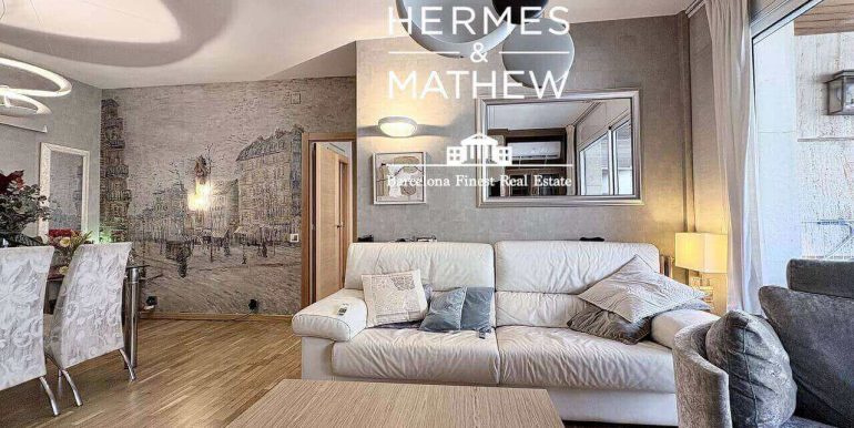 piso-en-venta-junto-a-placa-universitat-146m2-construidos-gran-balcon-soleado-4-habitaciones-y-parking-opcional-salon-5