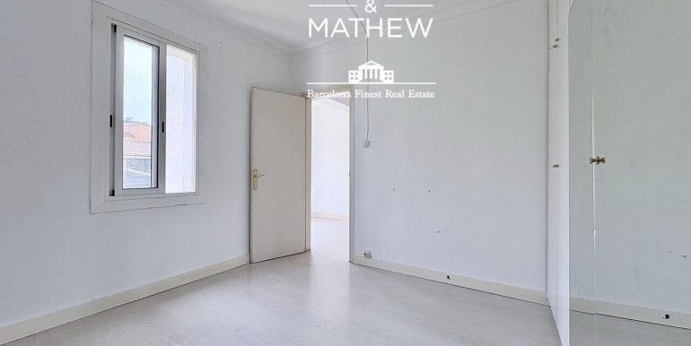 exclusivo-atico-en-venta-a-reformar-en-la-zona-alta-de-barcelona-habitacion-4