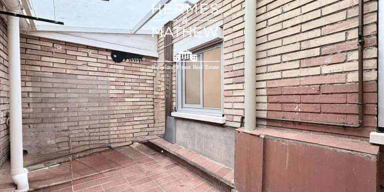 piso-en-venta-junto-larc-del-triofm-patio-3
