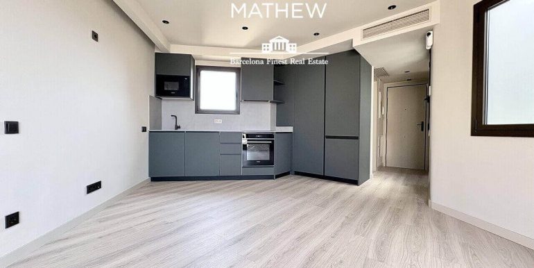 atico-de-lujo-a-estrenar-en-venta-con-terraza-y-rooftop-privado-en-el-quadrat-dor-cocina-2