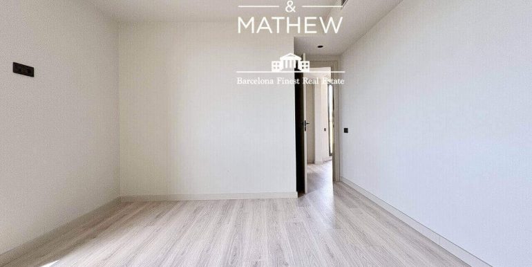 atico-de-lujo-a-estrenar-en-venta-con-terraza-y-rooftop-privado-en-el-quadrat-dor-habitacion-7
