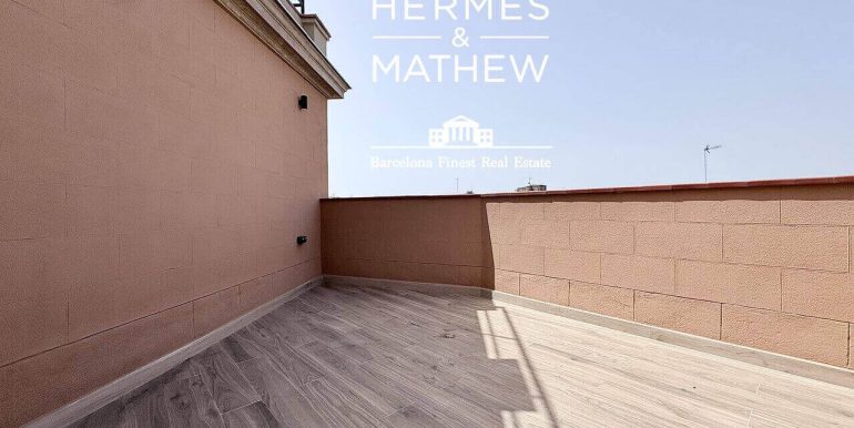 atico-de-lujo-a-estrenar-en-venta-con-terraza-y-rooftop-privado-en-el-quadrat-dor-terraza-3