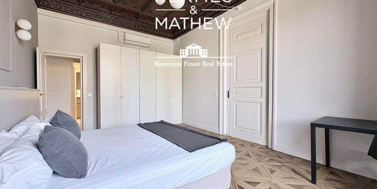 exclusivo-piso-en-venta-de-dos-habitaciones-y-dos-banos-en-el-born-·-una-joya-senorial-con-piscina-y-vistas-al-puerto-habitacion-7