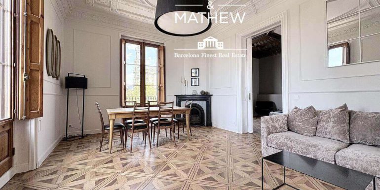 exclusivo-piso-en-venta-de-dos-habitaciones-y-dos-banos-en-el-born-·-una-joya-senorial-con-piscina-y-vistas-al-puerto-salon-2