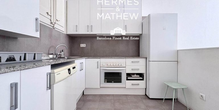 piso-en-venta-con-terraza-privada-en-el-corazon-de-sant-antoni-cocina-1
