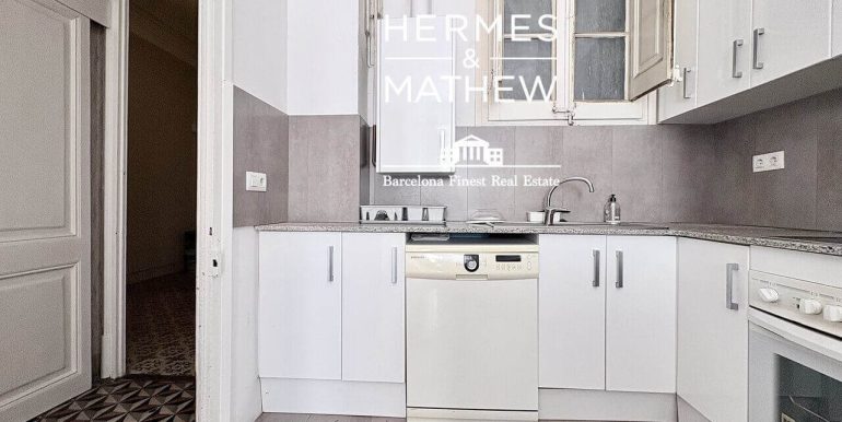 piso-en-venta-con-terraza-privada-en-el-corazon-de-sant-antoni-cocina-3