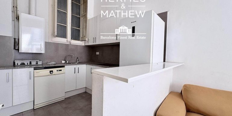 piso-en-venta-con-terraza-privada-en-el-corazon-de-sant-antoni-cocina-4