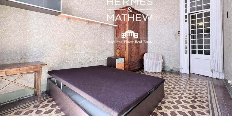 piso-en-venta-con-terraza-privada-en-el-corazon-de-sant-antoni-habitacion-10